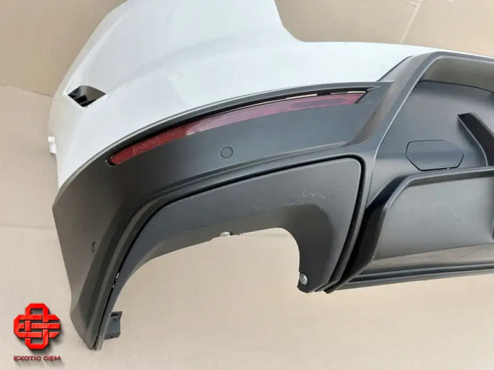 LAMBORGHINI URUS SE FRONT AND REAR BUMPER