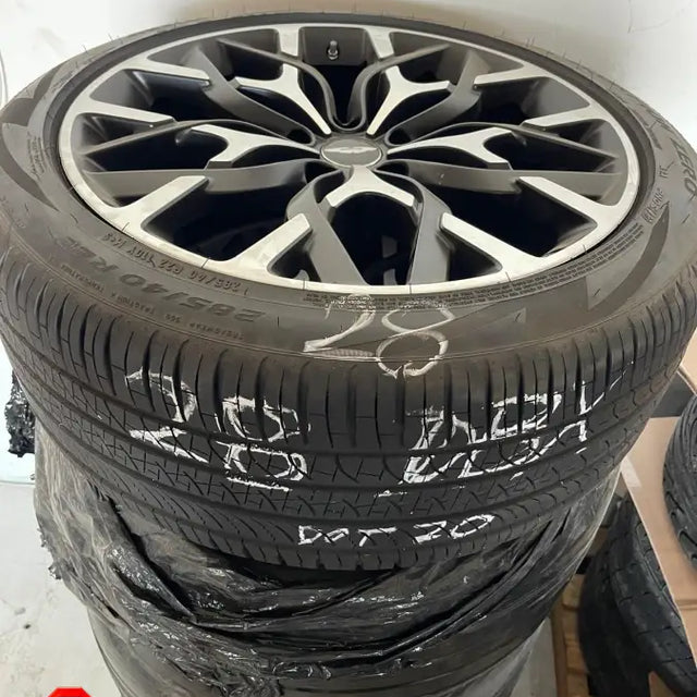 ASTON MARTIN WHEEL AND TYRE SET