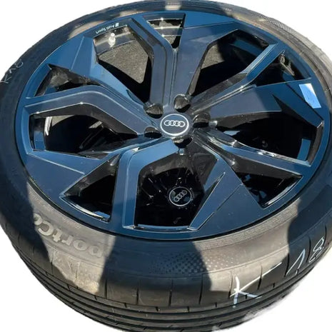 AUDI RSQ8 WHEELS SET WHEELS SET 23 INCH