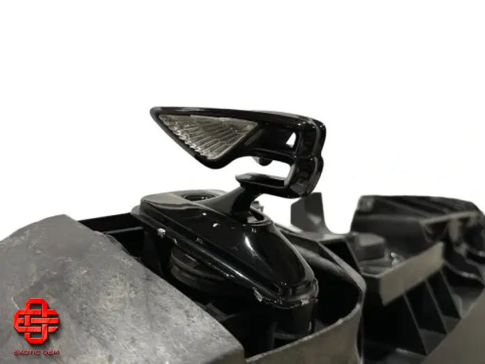 BENTLEY FLYING SPUR LIFTING MECHANISM WITH EMBLEM FIGURINE