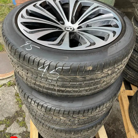 BENTLEY WHEEL AND TYRE SET
