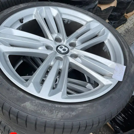 BENTLEY WHEEL AND TYRE SET
