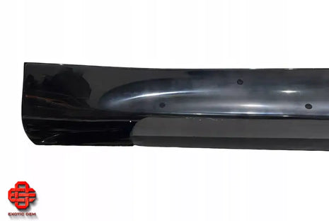 BUGATTI CHIRON CARBON SIDE SKIRT UNDERDOOR TRIM RH
