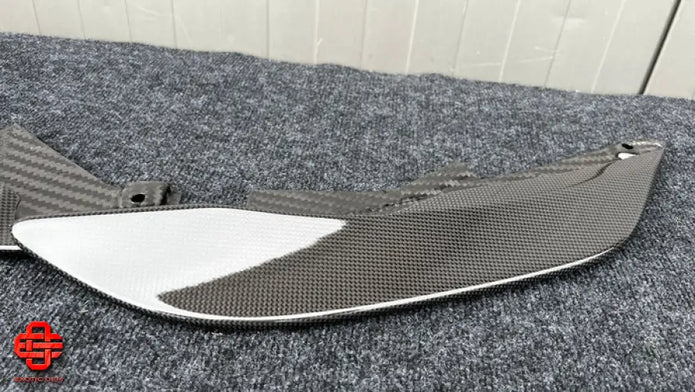 FERRARI PISTA RH LATERAL SPOILER CARBON