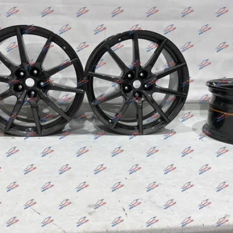FERRARI SF90 STRADALE CARBON FIBER WHEELS SET OEM