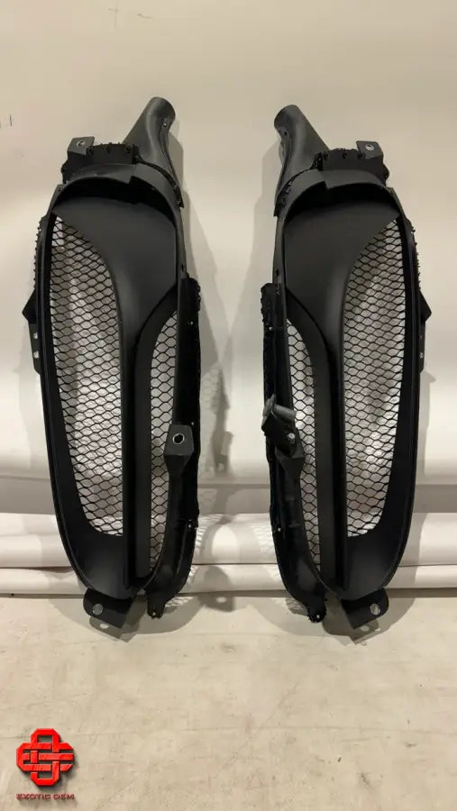 FERRARI SF90 STRADALE SPIDER REAR AIR VENT QUARTER PANEL OEM