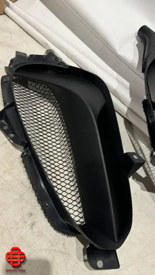 FERRARI SF90 STRADALE SPIDER REAR AIR VENT QUARTER PANEL OEM