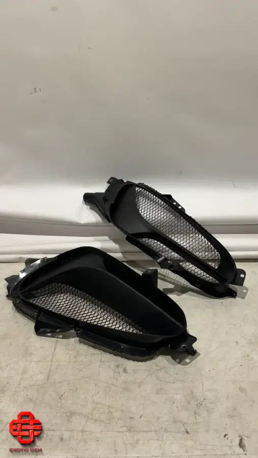 FERRARI SF90 STRADALE SPIDER REAR AIR VENT QUARTER PANEL OEM