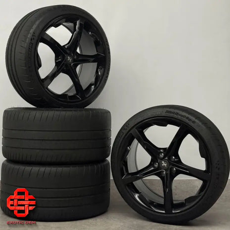 FERRARI SF90 WHEELS & TYRE SETS - BLACK AND GOLD