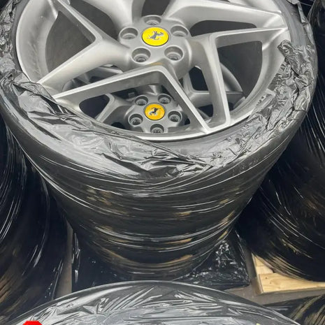 FERRARI WHEEL AND TYRE SET