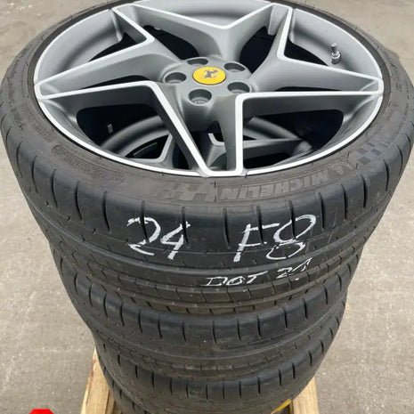 FERRARI WHEEL AND TYRE SET