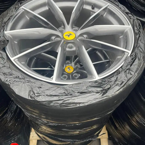 FERRARI WHEEL AND TYRE SET