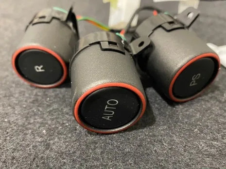 LA FERRARI GEARBOX CONTROL BUTTONS