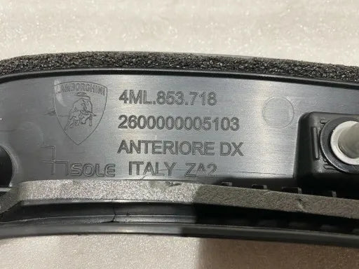 LAMBORGHINI URUS RIGHT COVER STRIP