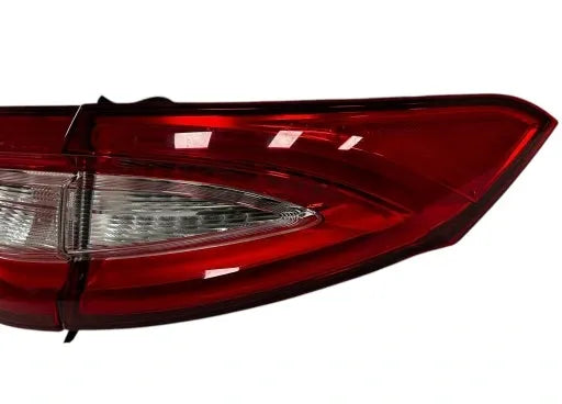 MASERATI LEVANTE RIGHT REAR LAMP