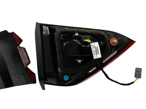 MASERATI LEVANTE RIGHT REAR LAMP