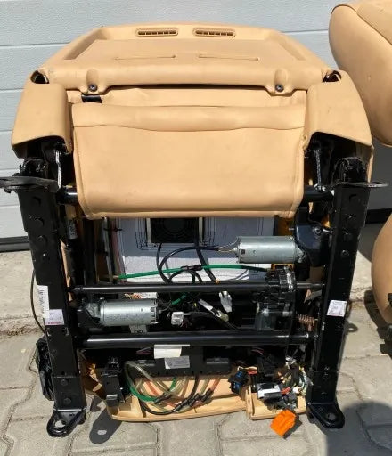 MASERATI QUATTROPORTE FRONT SEATS