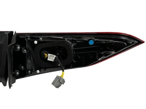 MASERATI LEVANTE LEFT REAR LAMP