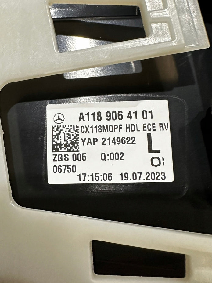 MERCEDES BENZ CLA W118 TYLNA LAMPA