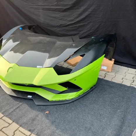 LAMBORGHINI AVENTADOR - COMPLETE FRONT / FRONT COMPLETE