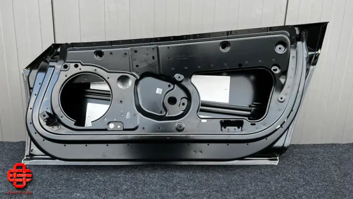 LAMBORGHINI AVENTADOR DOOR RH BLACK PAINTED