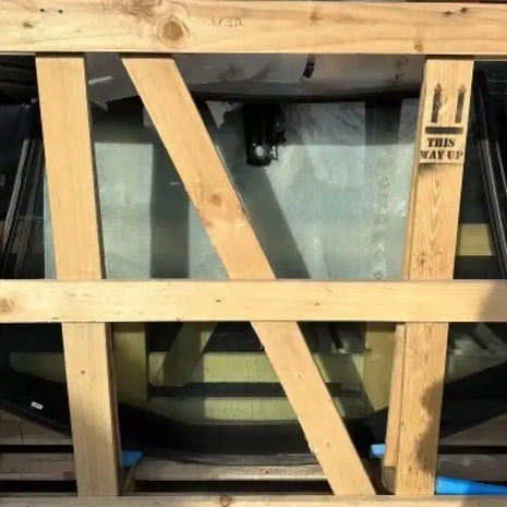 LAMBORGHINI AVENTADOR FRONT WINDSCREEN