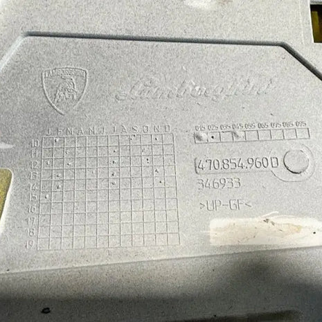 LAMBORGHINI AVENTADOR QUARTER PANEL RIGHT SIDE WHITE