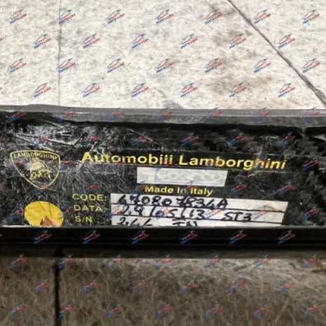 LAMBORGHINI AVENTADOR RH TAIL LIGHT COVER CARBON