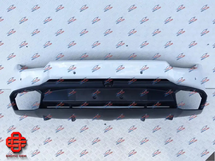 LAMBORGHINI HURACAN LP580 REAR BUMPER WITH DIFFUSER