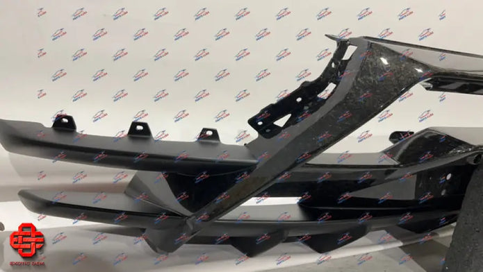 LAMBORGHINI HURACAN PERFORMANTE REAR BUMPER WITH DIFFUSER OEM