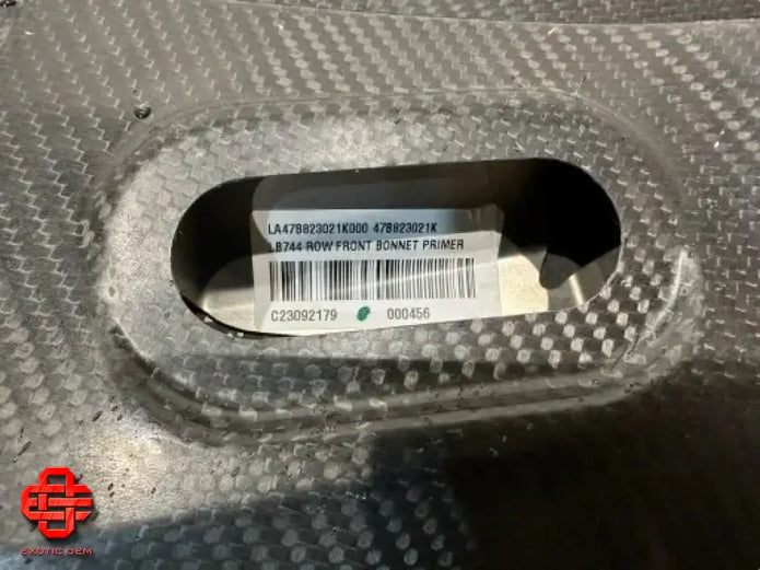 LAMBORGHINI REVUELTO CARBON FRONT HOOD