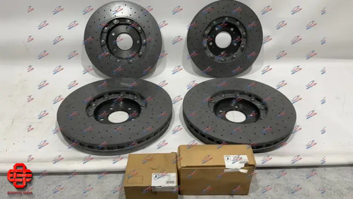 LAMBORGHINI URUS CERAMIC BRAKE DISC AND PADS SET