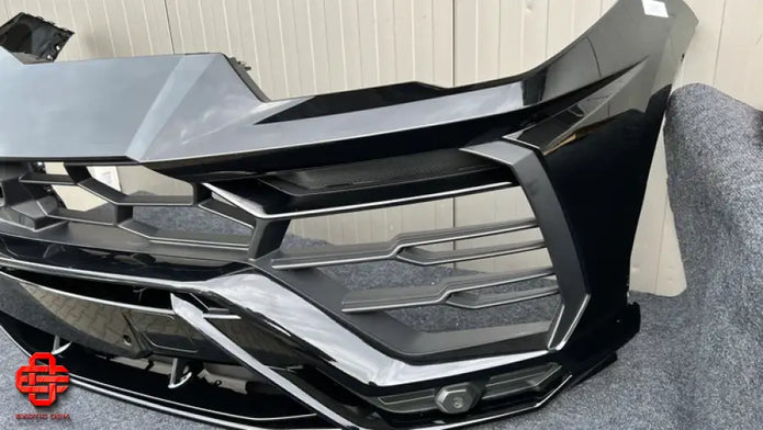LAMBORGHINI URUS FRONT BUMPER COMPLETE
