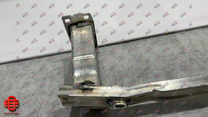 LAMBORGHINI URUS FRONT REINFORCEMENT BAR