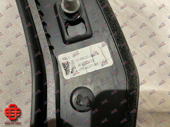 LAMBORGHINI URUS FRONT RIGHT WHEEL ARCH COVER