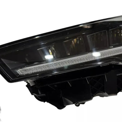 LAMBORGHINI URUS LEFT HEADLIGHT
