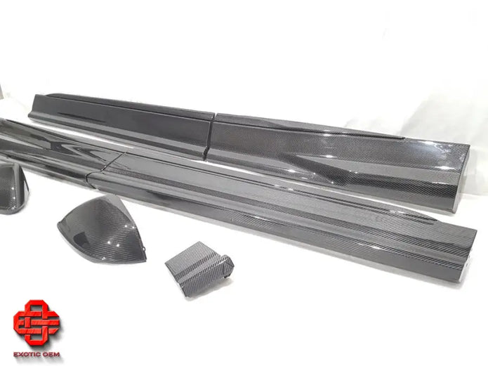 LAMBORGHINI URUS OEM CARBON PARTS