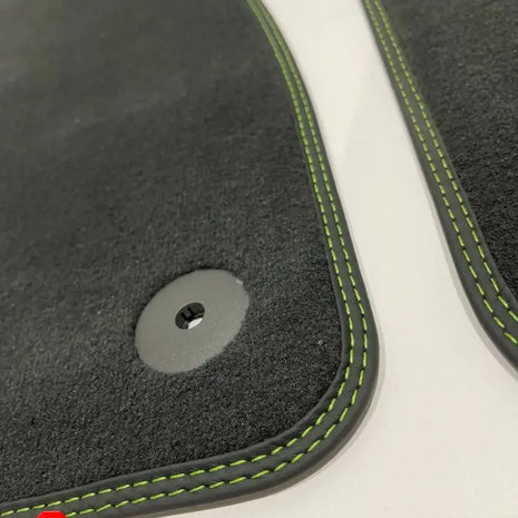 LAMBORGHINI URUS ORIGINAL VELOUR FUSSMATTEN SCHWARZ FLOOR MATS BLACK GREEN