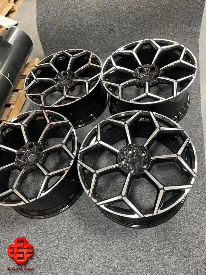 LAMBORGHINI URUS PERFORMANTE WHEELS 23 INCH DIAMOND CUT