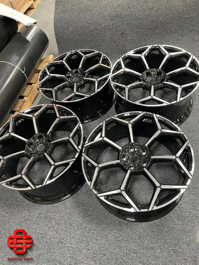 LAMBORGHINI URUS PERFORMANTE WHEELS 23 INCH DIAMOND CUT