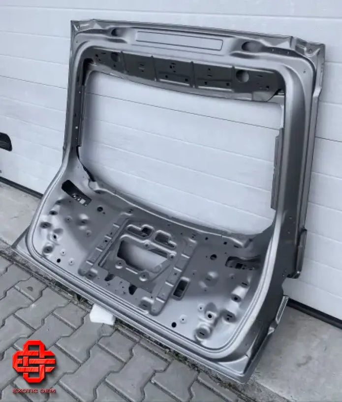 LAMBORGHINI URUS REAR TRUNK LID