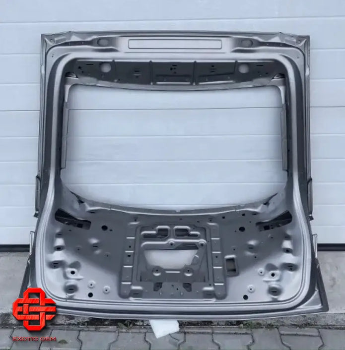 LAMBORGHINI URUS REAR TRUNK LID