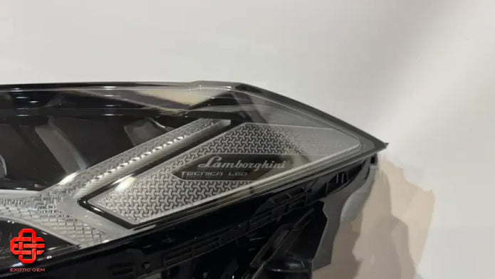 LAMBORGHINI URUS RH HEADLIGHT OEM