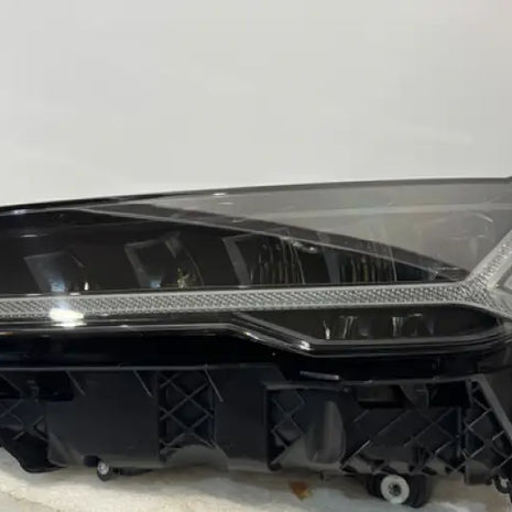 LAMBORGHINI URUS RH HEADLIGHT OEM