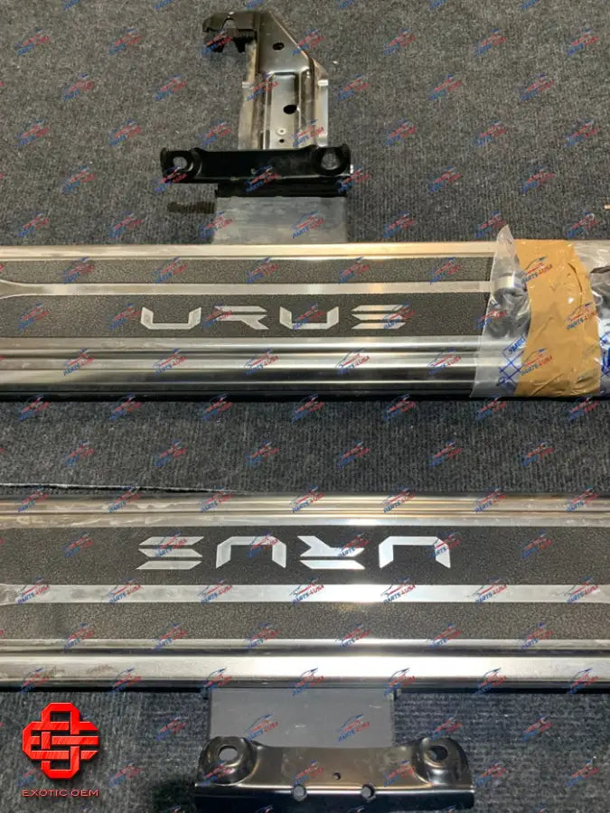 LAMBORGHINI URUS RUNNING BOARD STEP BAR OEM