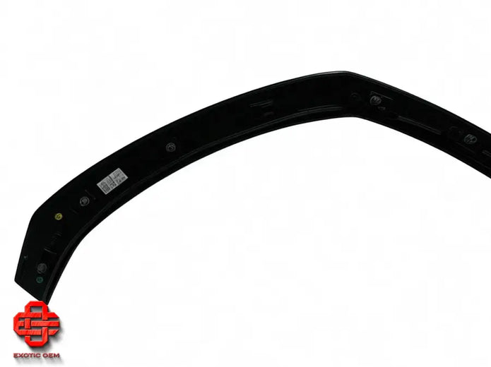 LAMBORGHINI URUS S WHEEL ARCH COVER TRIM LH