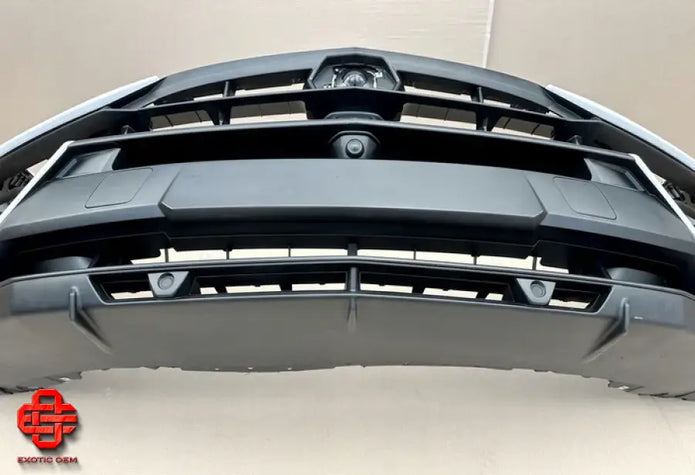 LAMBORGHINI URUS SE FRONT AND REAR BUMPER