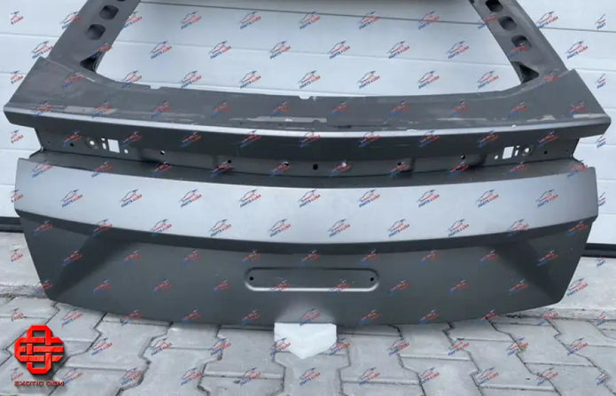 LAMBORGHINI URUS TRUNK LID COVER TRUNK LID