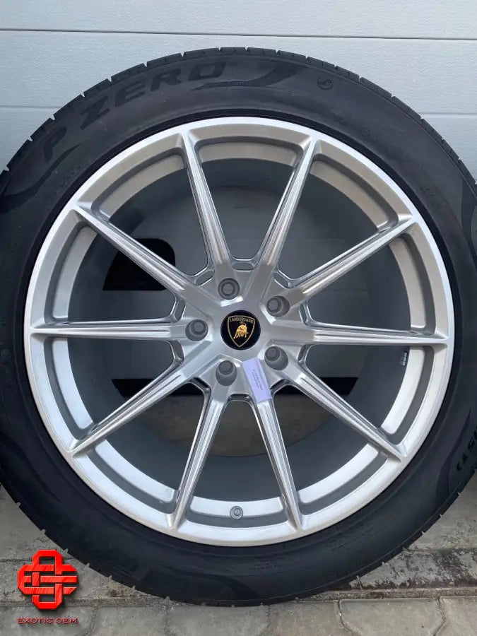 LAMBORGHINI URUS WHEELS SET 21 INCH