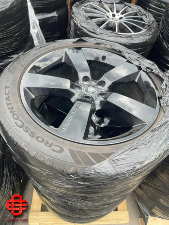 LAND ROVER WHEEL AND TYRE SET